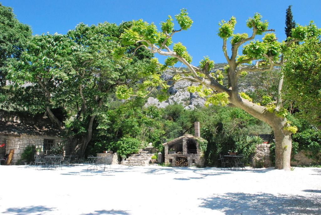 Bastide De La Lezardiere フォンテーヌ・ド・ボークリューズ 部屋 写真